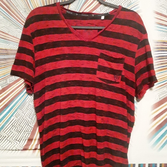 Guess Unisex Large V-neck  TeeShirt, Red & Black or Grey & Black Stiped - Picture 7 of 11